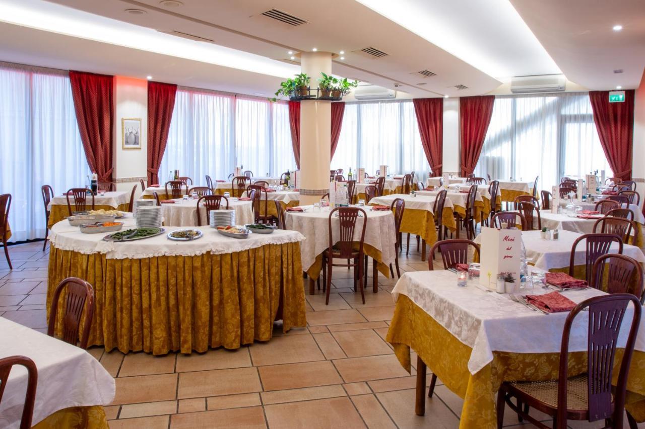 Hotel Tiglio Rimini Exteriér fotografie