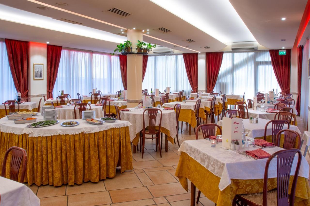 Hotel Tiglio Rimini Exteriér fotografie